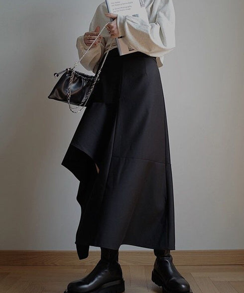 Asymmetric Flare Hem Skirt